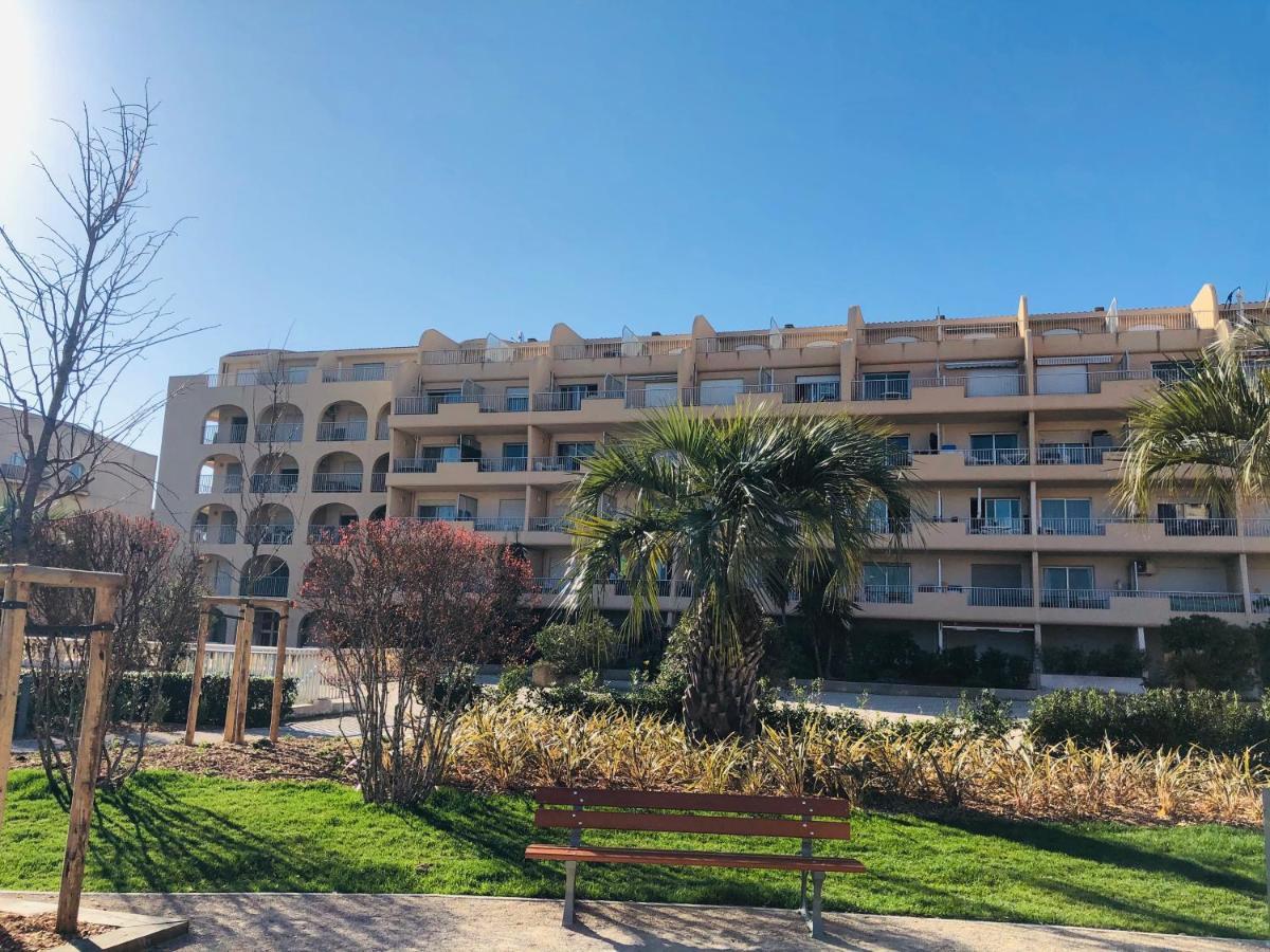 Studio Port De Hyeres Proche Des Plages Exterior photo